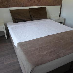 Zimmer mit Queensize-Bett